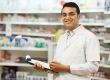Pharmacy worker | Getty Images, kadmy